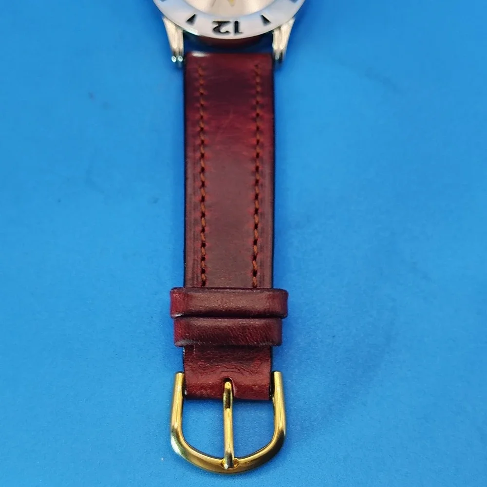 Vintage 2006 Canada Maple Leaf Japan Movt Leather 34mm Unisex Quartz Watch